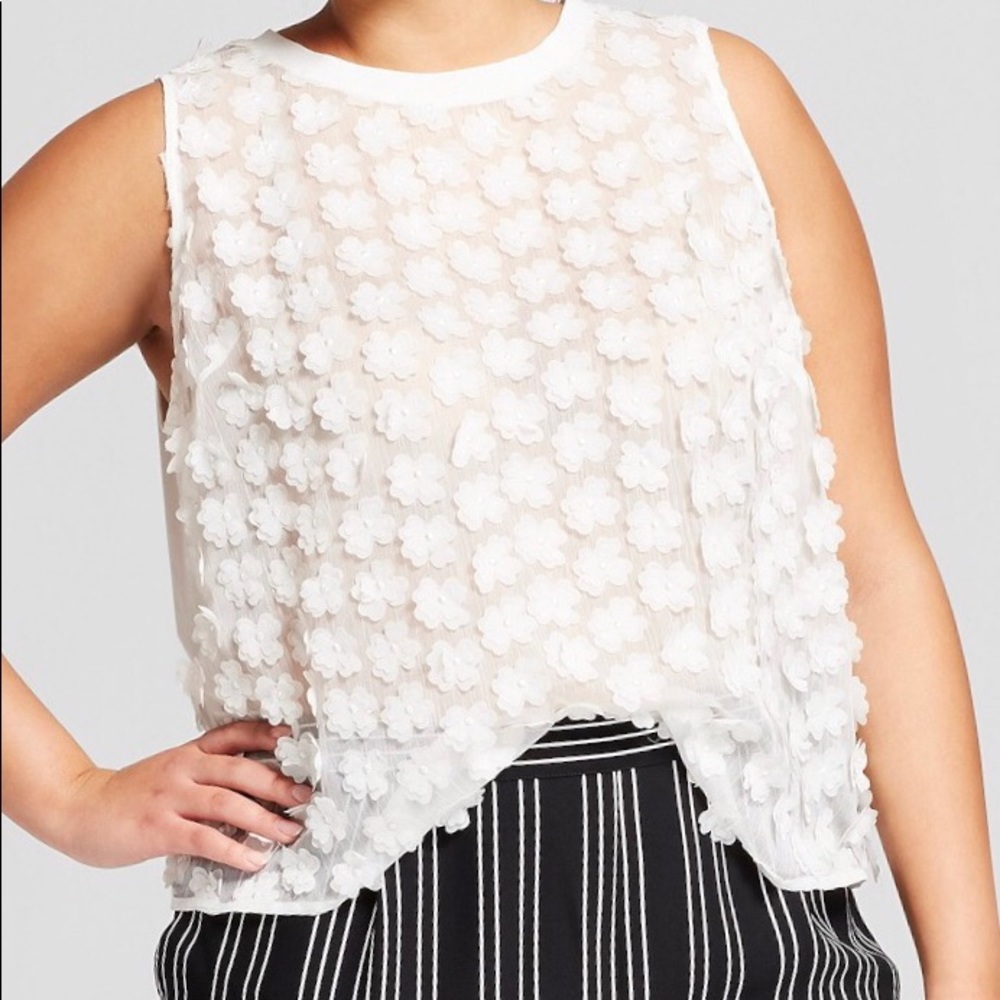 3D textured flower tang top. White